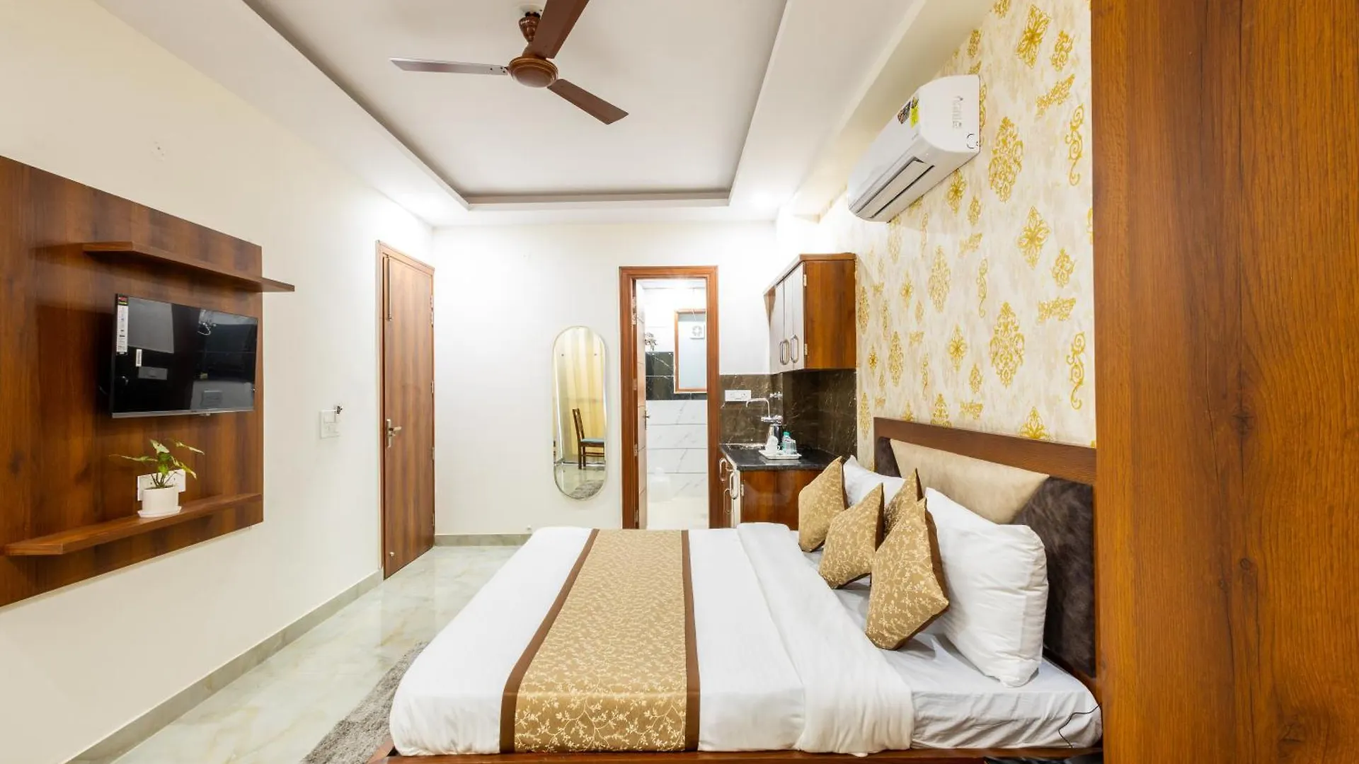 Hotel Gill Comfort Inn - Close To Medanta, Artemis And Fortis Hospital Gurgaon