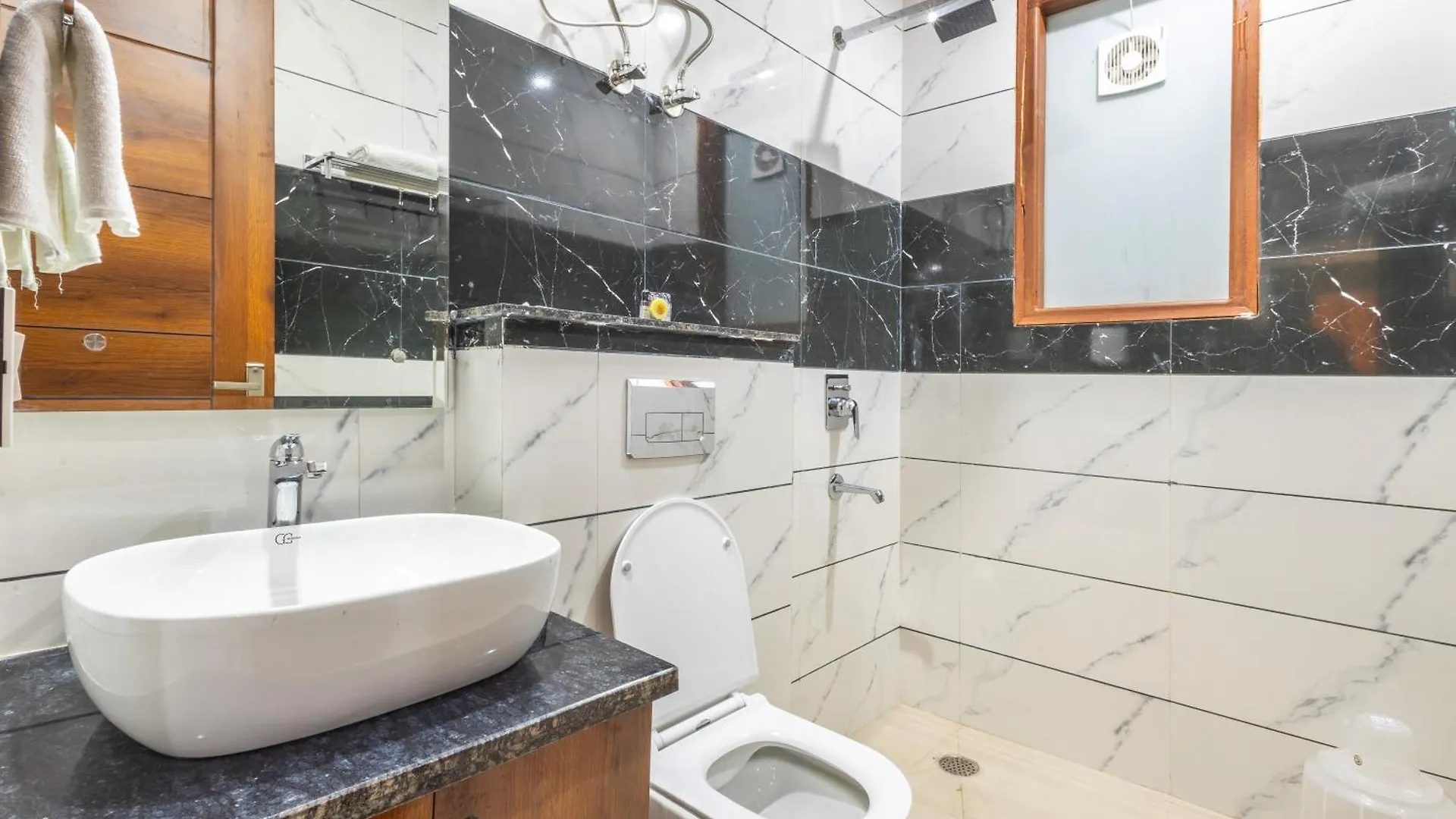 Hotel Gill Comfort Inn - Close To Medanta, Artemis And Fortis Hospital Gurgaon