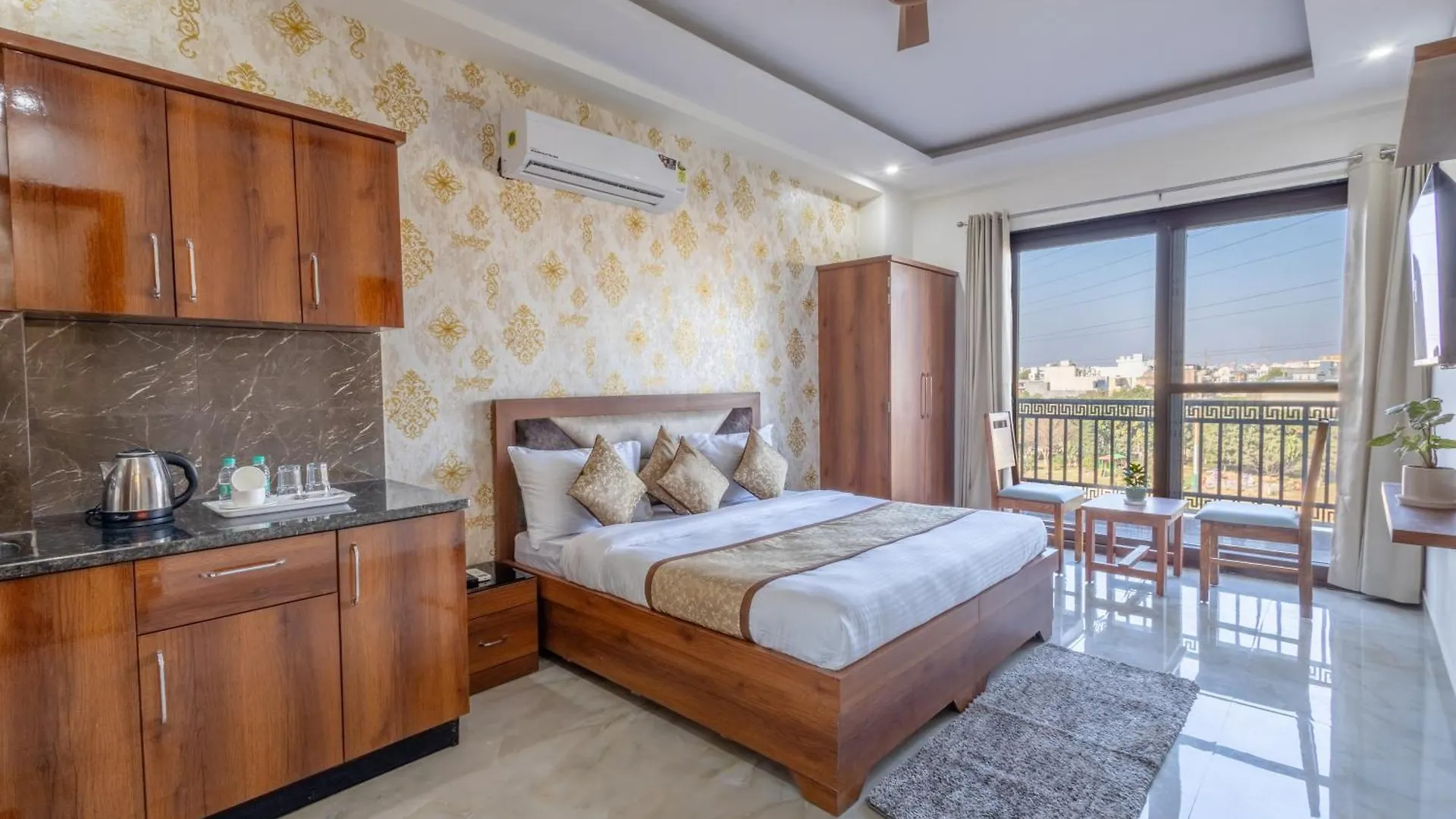 Hotel Gill Comfort Inn - Close To Medanta, Artemis And Fortis Hospital Gurgaon