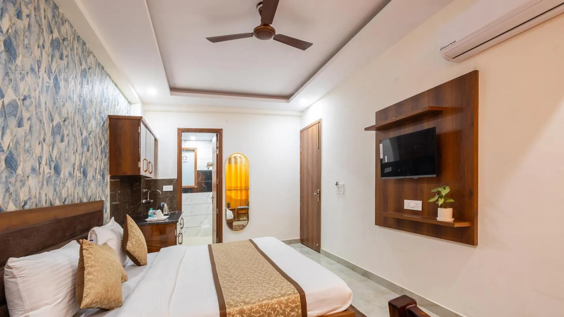 Hotel Gill Comfort Inn - Close To Medanta, Artemis And Fortis Hospital Gurgaon
